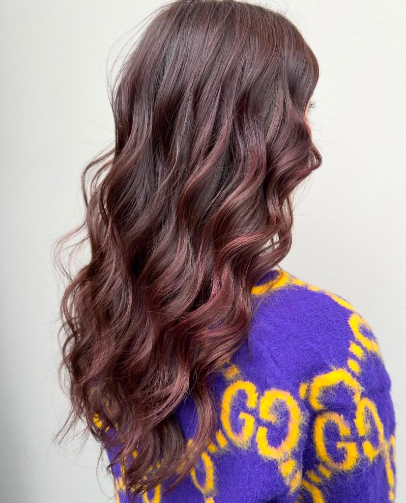 Borgundy profondo — risultato Beatrice Hair Salon